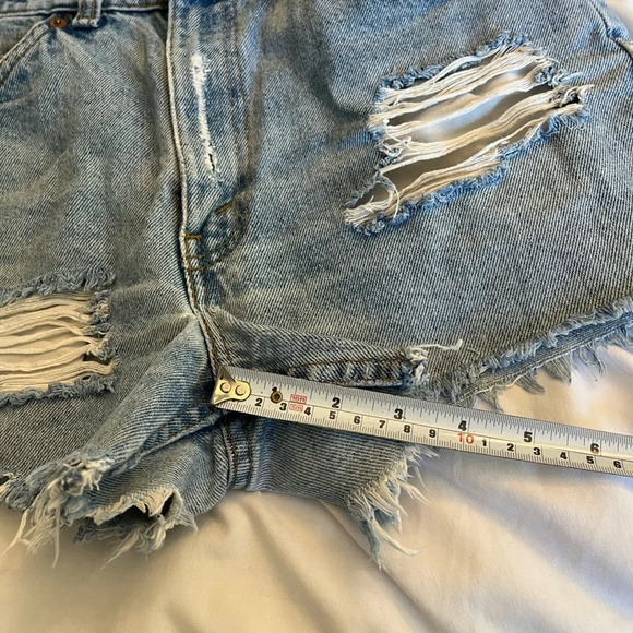 Vintage Levis 619 from  the 60's 70's distressed cut offs orange tab size 28/29 - Picture 9 of 9